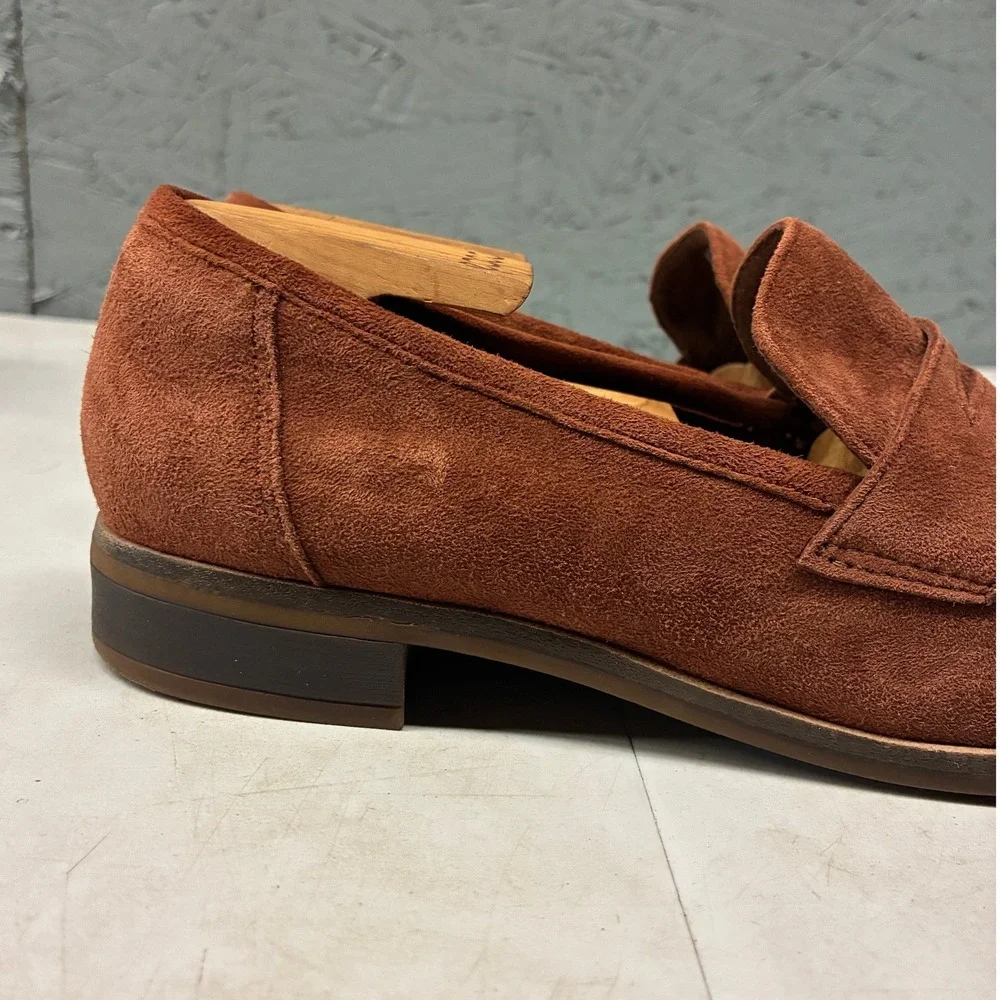 Clarks Suede Penny Loafer Shoes Womens Size 8.5 Brown Comfort Slip On Casual